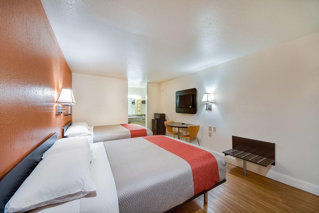 Americas Best Value Inn Сан-Антоніо Екстер'єр фото